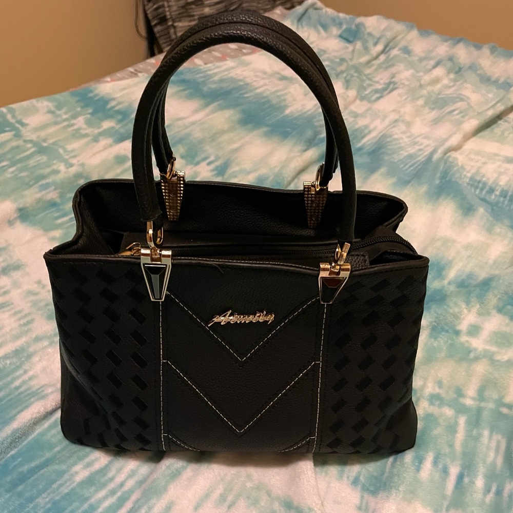 Black purse like new